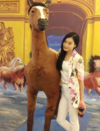 衣心莲语的照片 衣心莲语的照片