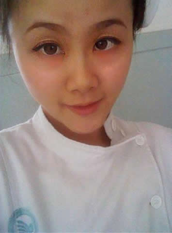 亲,比我幸福的照片 亲,比我幸福的照片