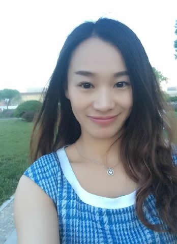 紫色精灵的照片 紫色精灵的照片