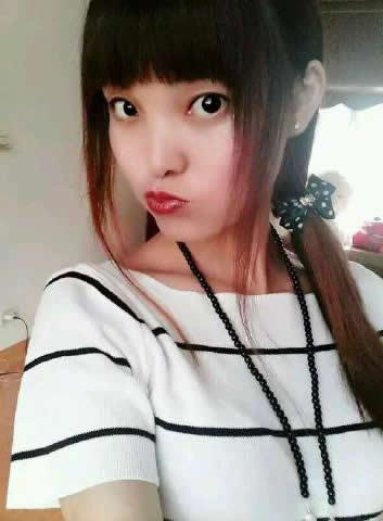 爱笑的女孩的照片 爱笑的女孩的照片
