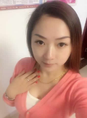 落叶纷飞的照片 落叶纷飞的照片