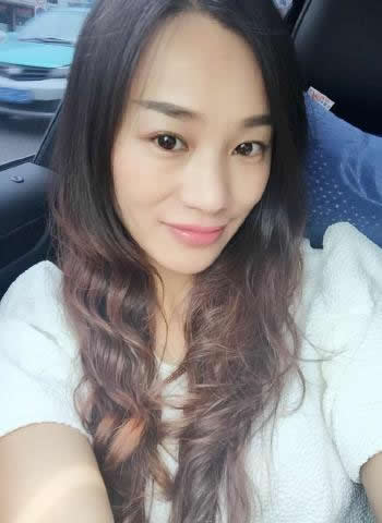 紫色精灵的照片 紫色精灵的照片