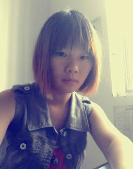 AngelaƬ