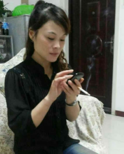 恋恋依语的照片 恋恋依语的照片