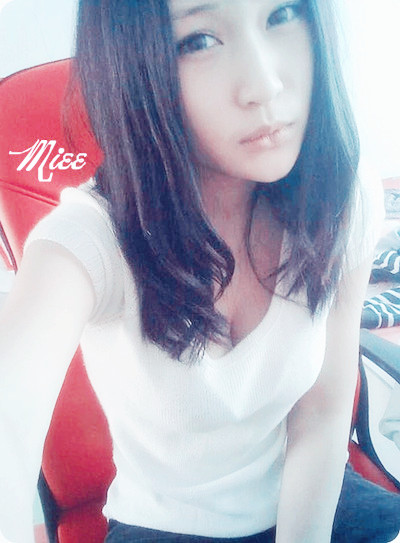 a���˿Ů�� �³µ���Ƭ