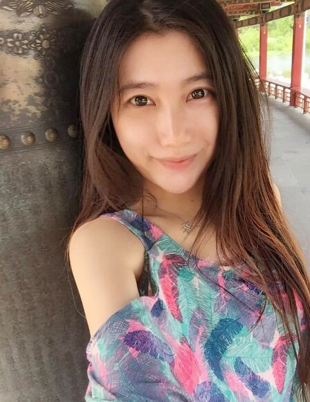 ��溴���Ů����Ƭ