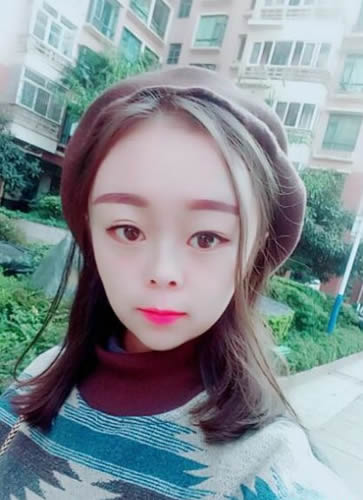 叮咚的照片 叮咚的照片