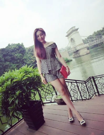 云的女儿的照片 云的女儿的照片