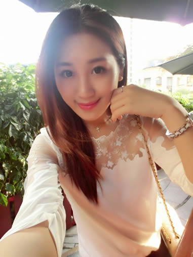云的女儿的照片 云的女儿的照片