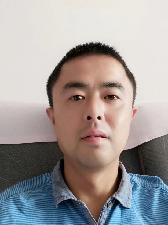 李刚的照片