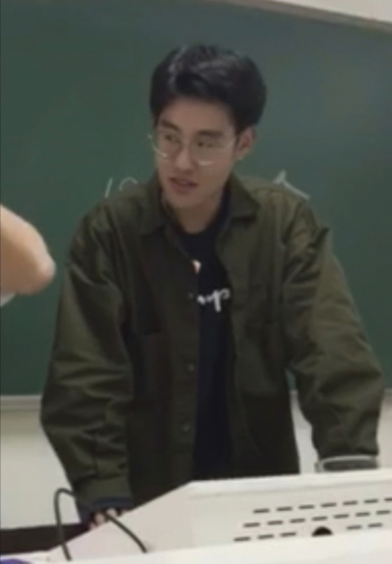月老玩断了红线的照片 月老玩断了红线的照片