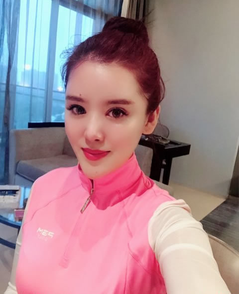 狐颜鸾羽的照片 狐颜鸾羽的照片