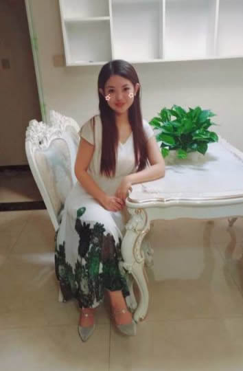 淡抹酔亾妆的照片 淡抹酔亾妆的照片