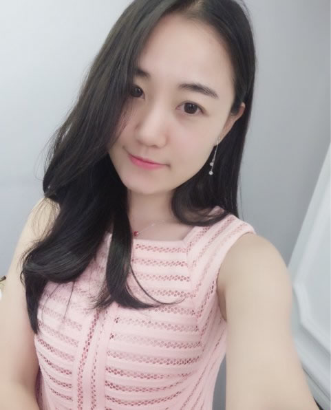 鱼人美的照片 鱼人美的照片