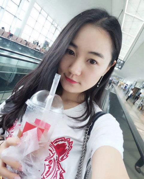 鱼人美的照片 鱼人美的照片