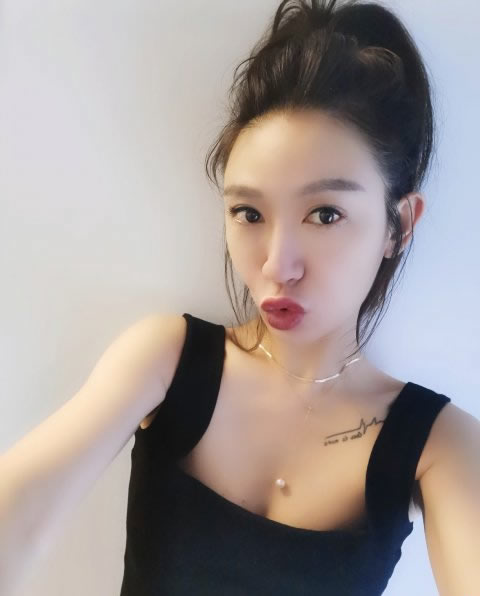 үƬ