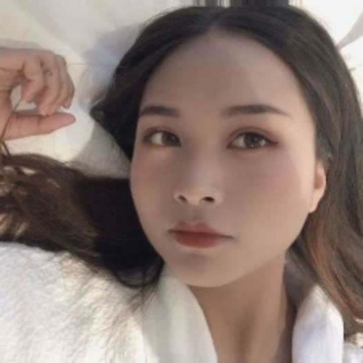 Ƭ